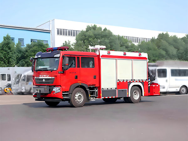 CLW5140TXFJY80/HW型搶險(xiǎn)救援消防車