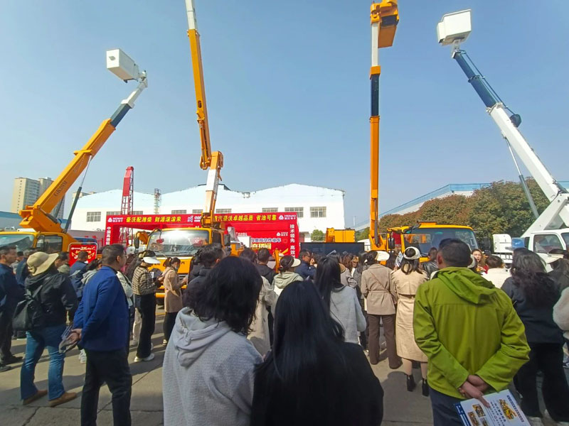 絕緣高空作業(yè)車，高空作業(yè)升降車，高空作業(yè)車